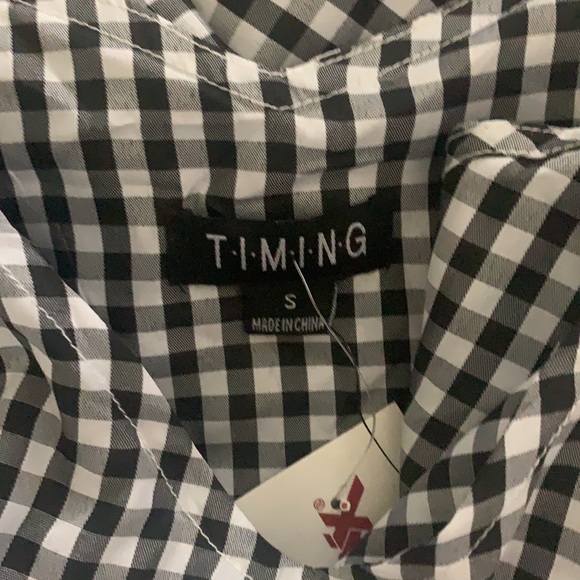 New Gingham print cold shoulder ruffle tank top - Picture 4 of 4